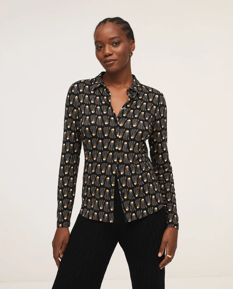 Zwarte blouse met print | Surkana stretch shirt with basic fit black
