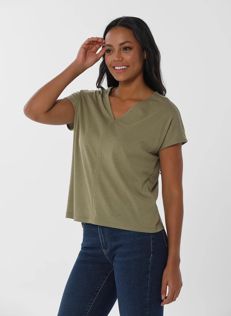 T-shirt met V-hals | Organication women's v-neck t-shirt olive