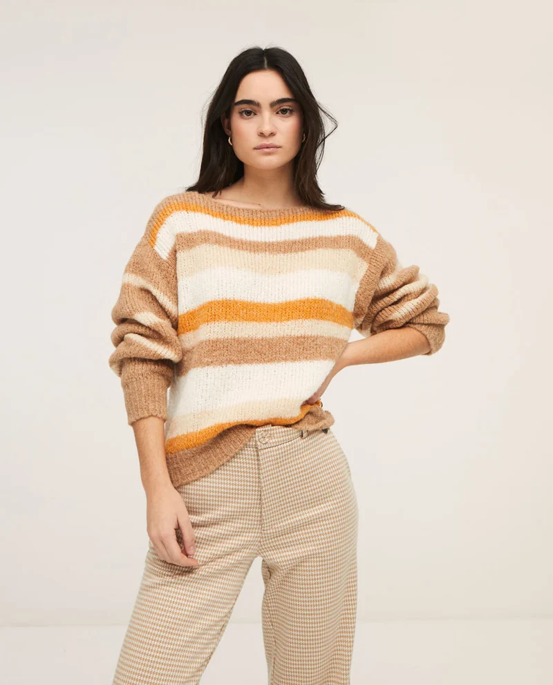 Wijd gebreide trui | Surkana sweater with stripes boat neckline yellow