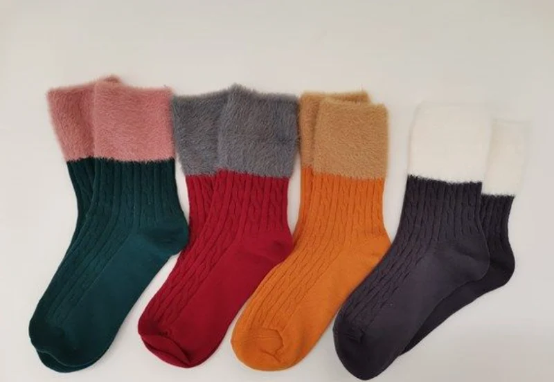 Surkana plain socks with hair cuff