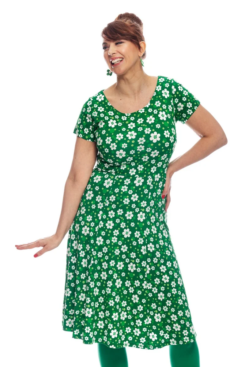 Groene jurk van viscose | Cissi och Selma Hedvig klanning var