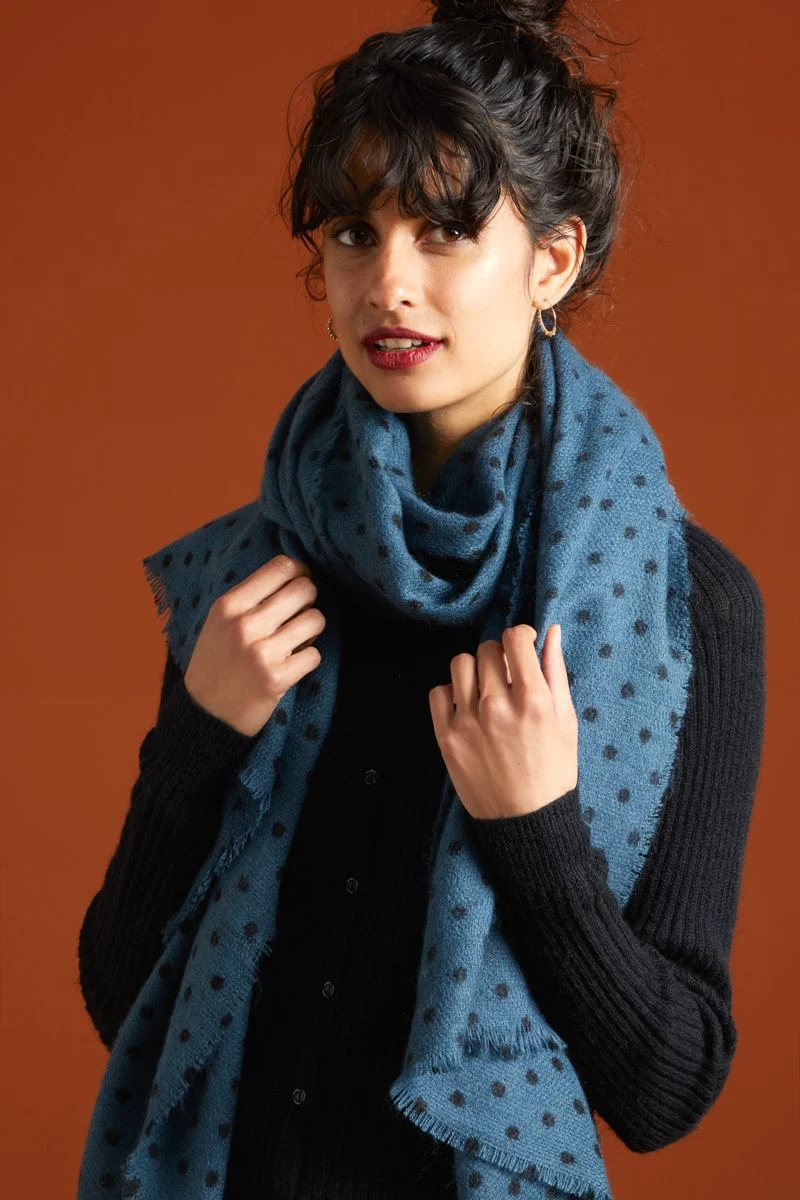Blauwe sjaal met stippen print | King Louie scarf pablo pond blue