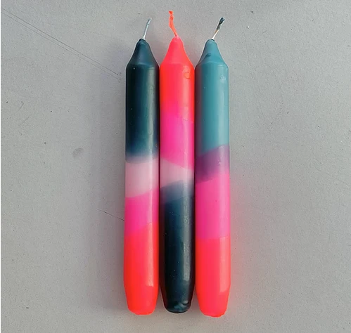 Pink Stories dip dye neon blue moon