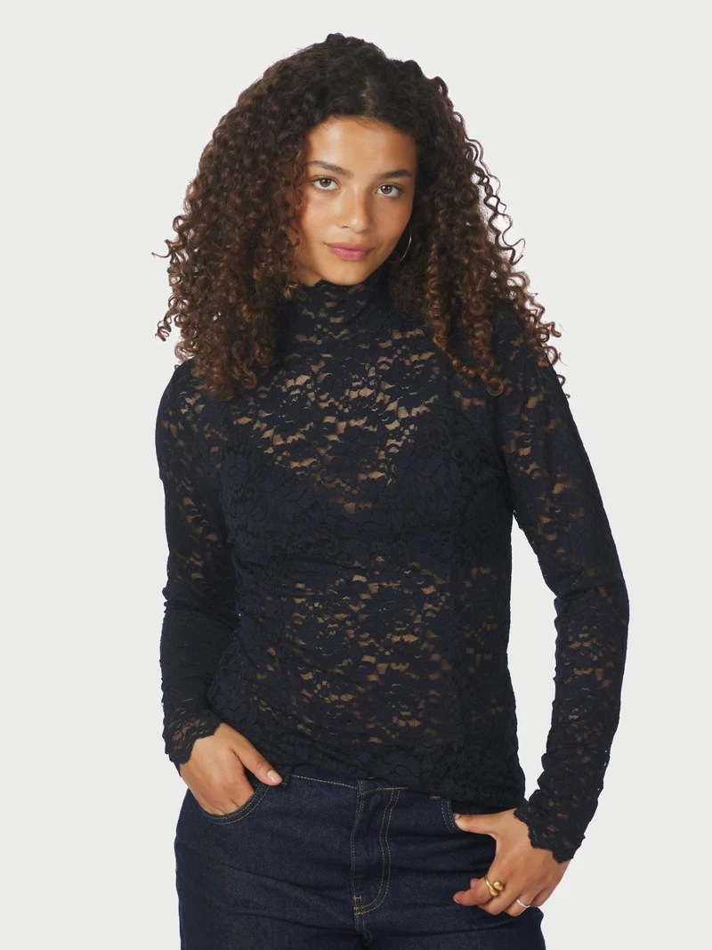 Neo Noir top Liza 161473 141