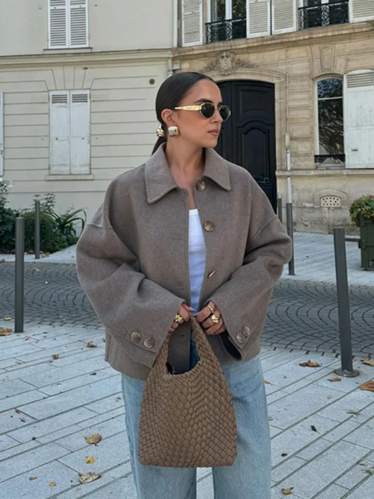 Mirelda Classy Cropped Jacket | Elegante Oversized Jas met Knoopdetails