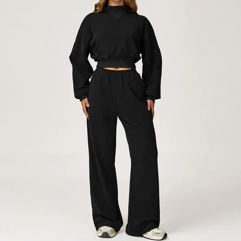 Eloria | Lounge Set met Cropped Sweater & Wide Leg Joggingbroek