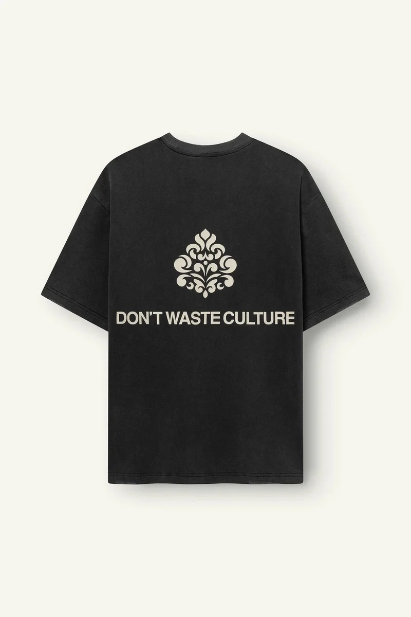 DONT WASTE CULTURE T-SHIRT AZEMARI T-SHIRT ZWART