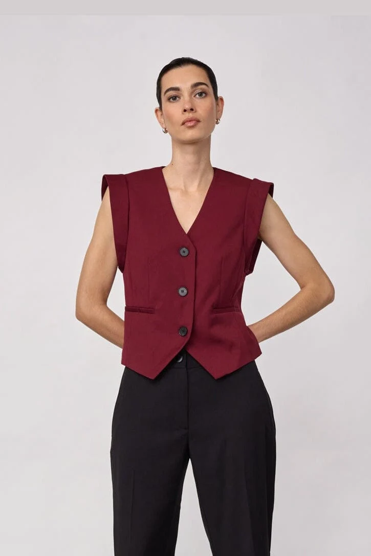 Co´Couture - Volicc Fitted Wing Vest 500287 - 30006 - Berry Red
