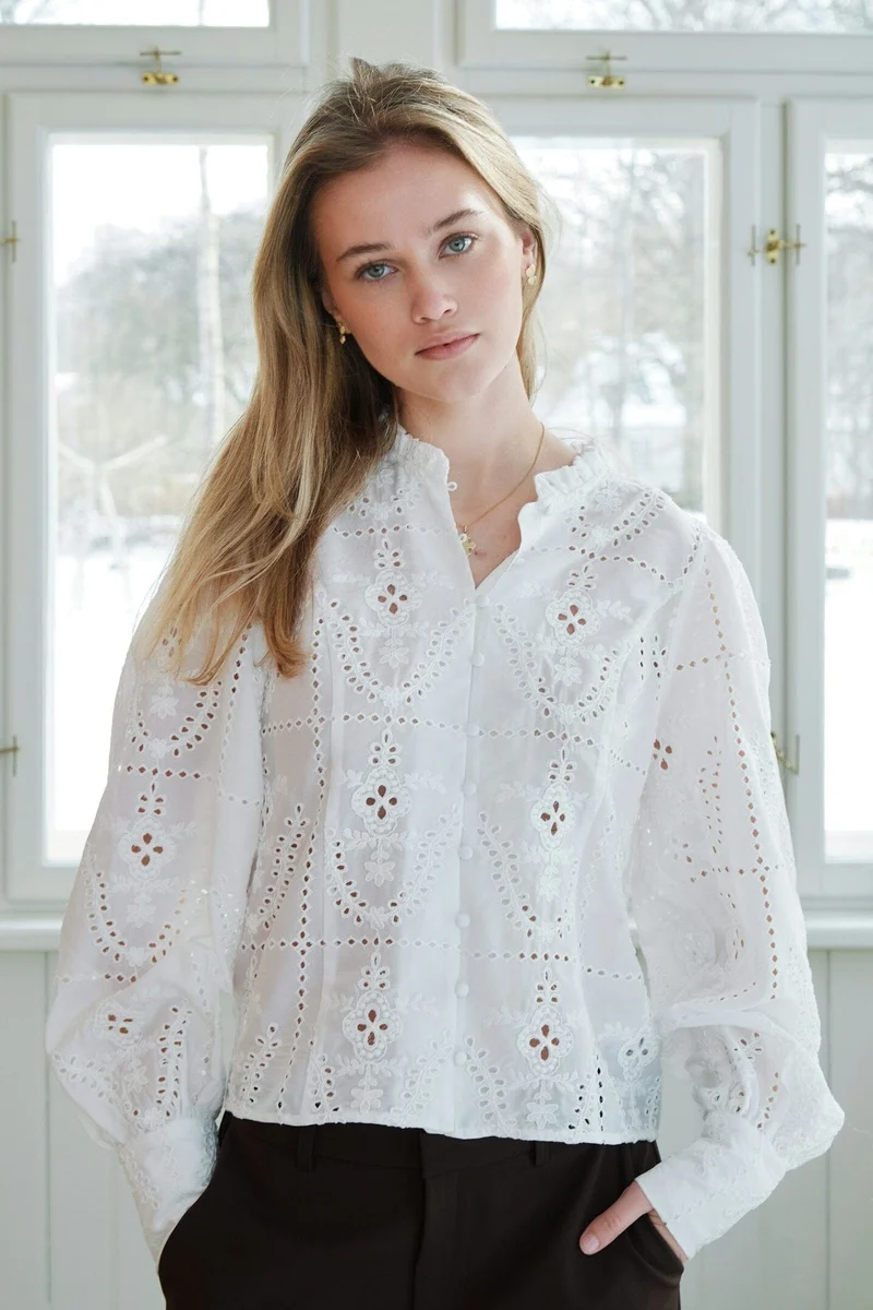 Neo Noir - Gilda Embroidery Blouse 167828 - 120 - White