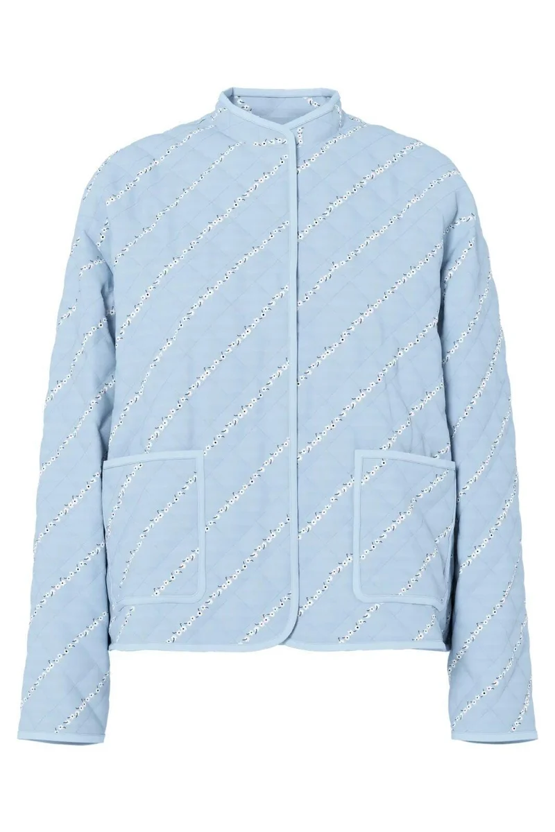 Pieces - Pcrikke Quilted Jacket - 4928323 Cashmere Blue Cloud Dancer & Black Flower