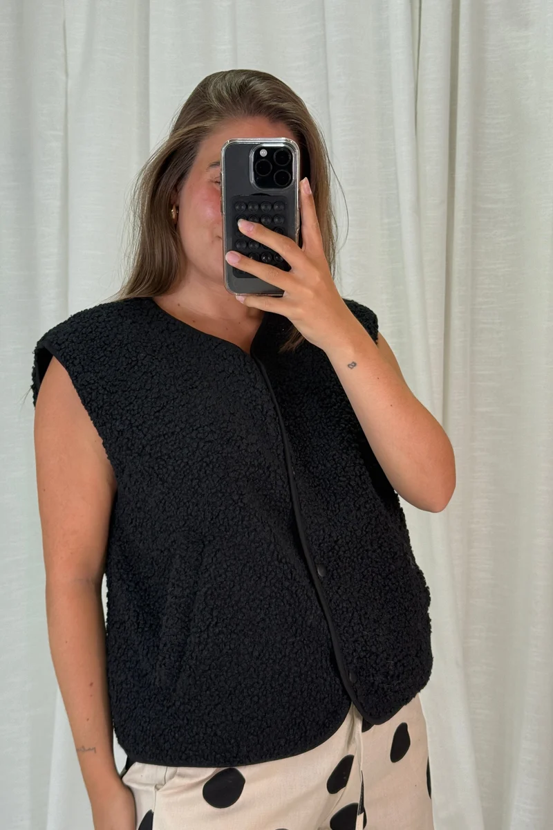 A-bee - Rebekka Vest - Black