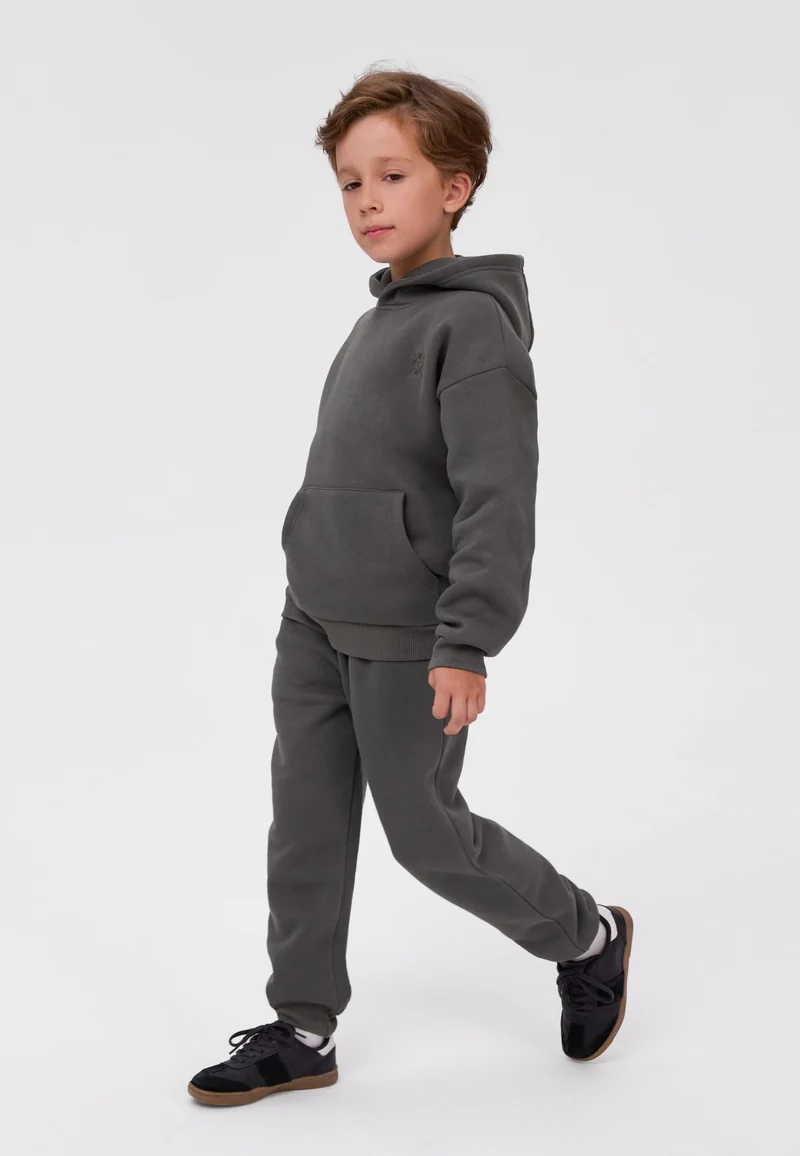 Hoodie and slim-fit joggers set in khaki